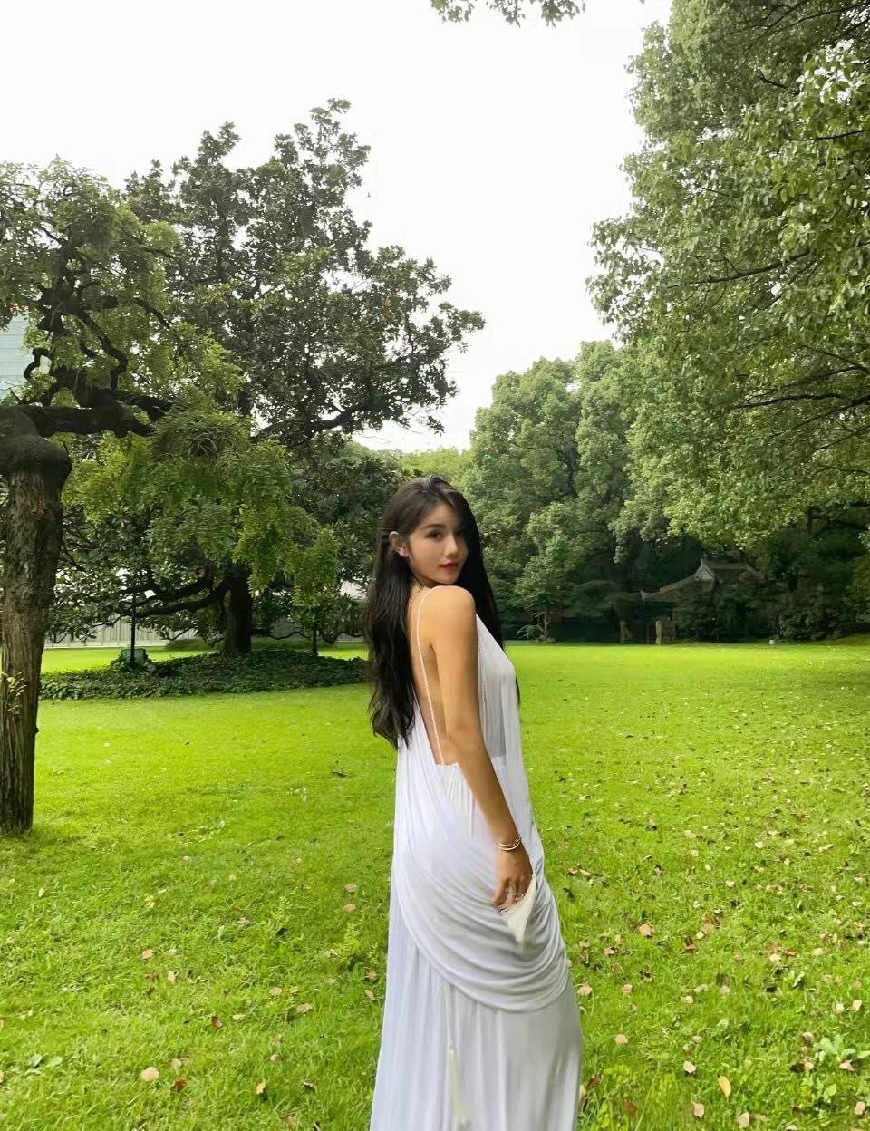 🔵🔵DUE Ragazza orientale Sexy💝 Seduzione e passione💝Seno 2